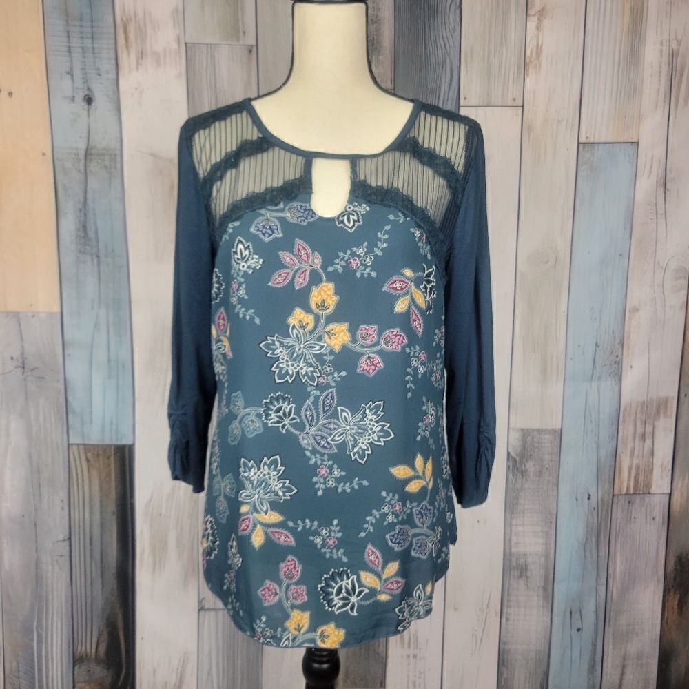 Maurices Teal Paisley Key Hole Top 3/4 Sleeve Lace Shoulders size Medium